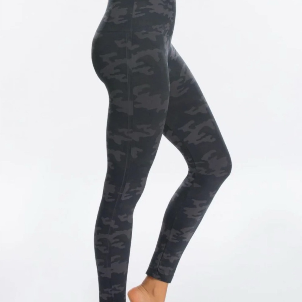 SPANX Camouflage Leggings